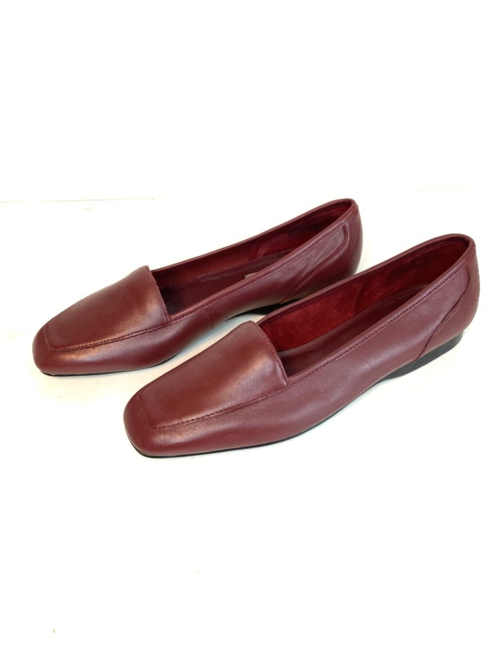 Vintage Burgundy Leather Loafers | Cushioned Insole | Size 8N